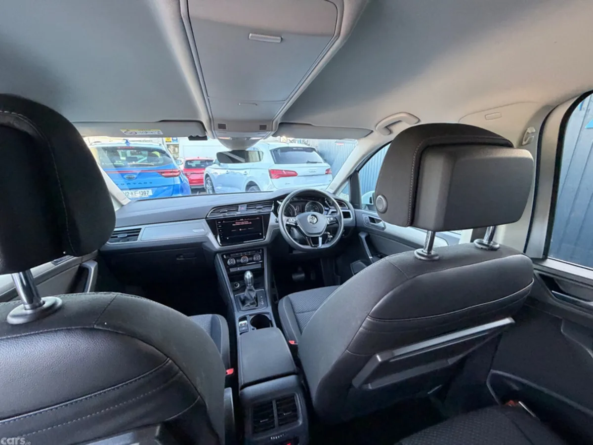 Volkswagen Touran MPV, Diesel, 2019, White