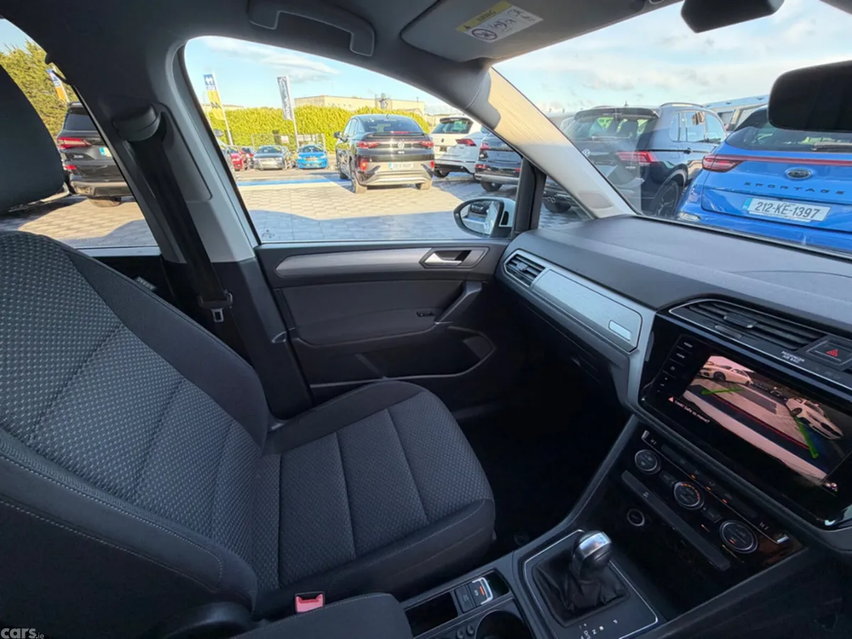 Volkswagen Touran MPV, Diesel, 2019, White