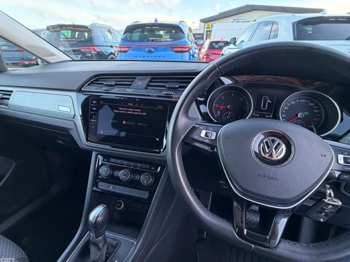 Volkswagen Touran MPV, Diesel, 2019, White