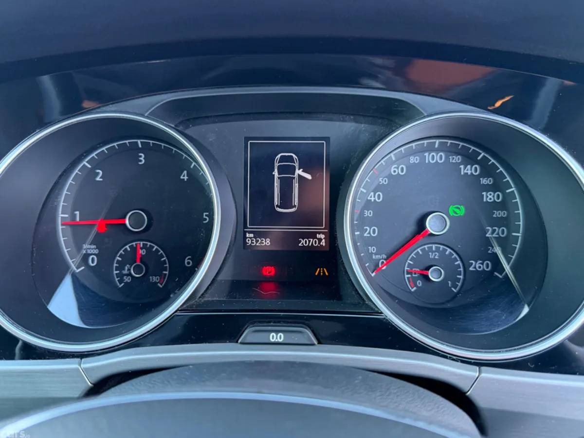 Volkswagen Touran MPV, Diesel, 2019, White