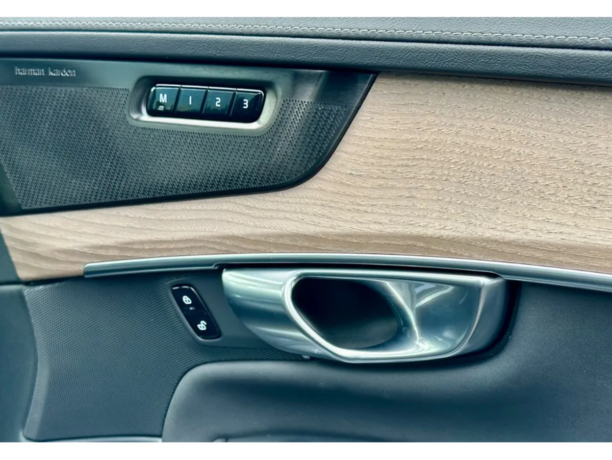 Volvo XC90 Estate, Petrol Plug-in Hybrid, 2025, Blue