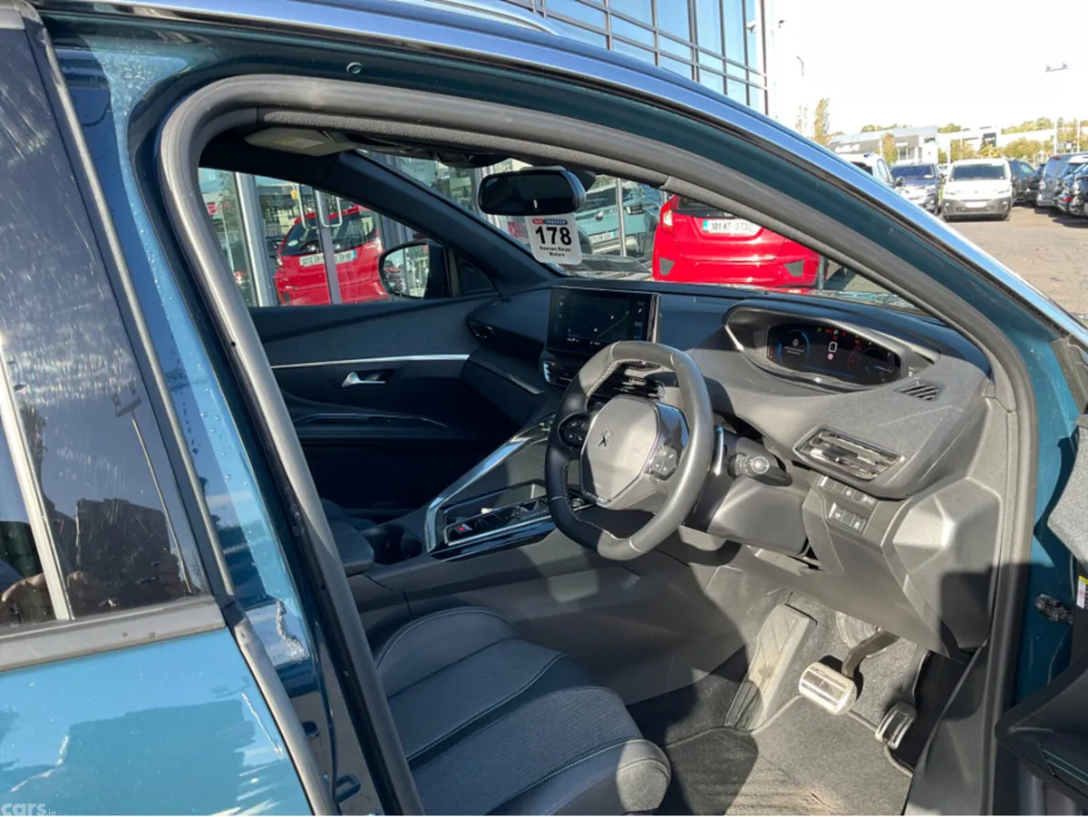 Peugeot 3008 MPV, Diesel, 2023, Blue