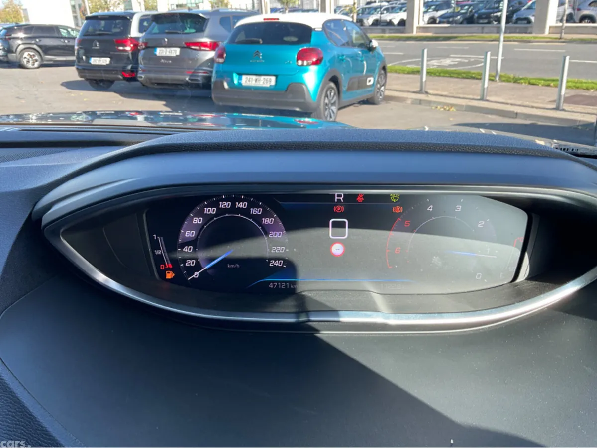 Peugeot 3008 MPV, Diesel, 2023, Blue