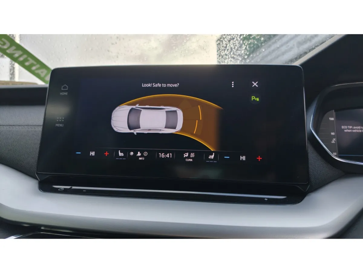 Skoda Octavia Saloon, Diesel, 2023, Grey