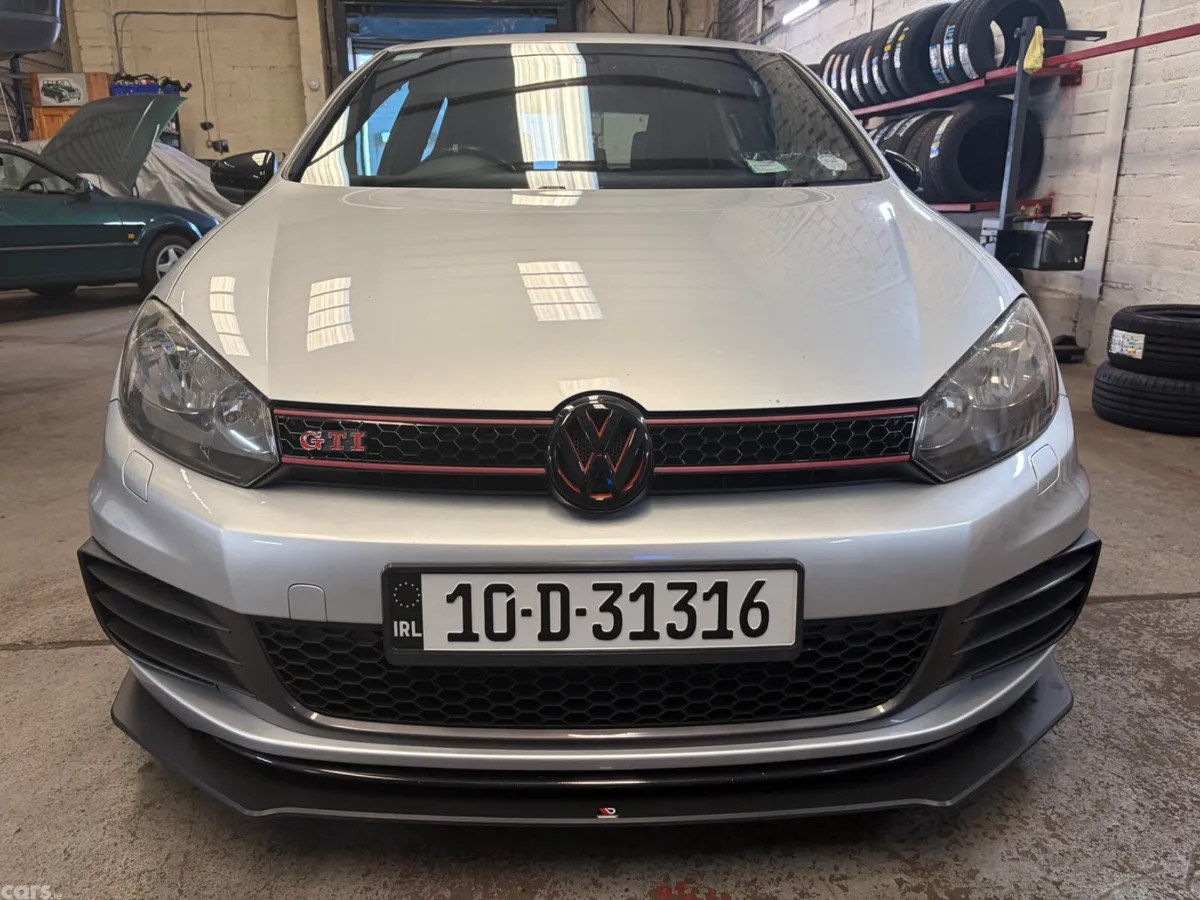 Volkswagen Golf Hatchback, Petrol, 2010, Silver