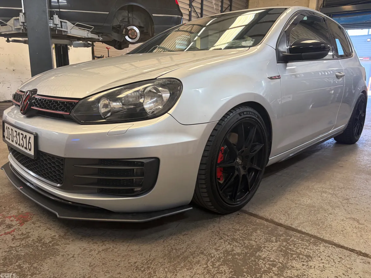 Volkswagen Golf Hatchback, Petrol, 2010, Silver