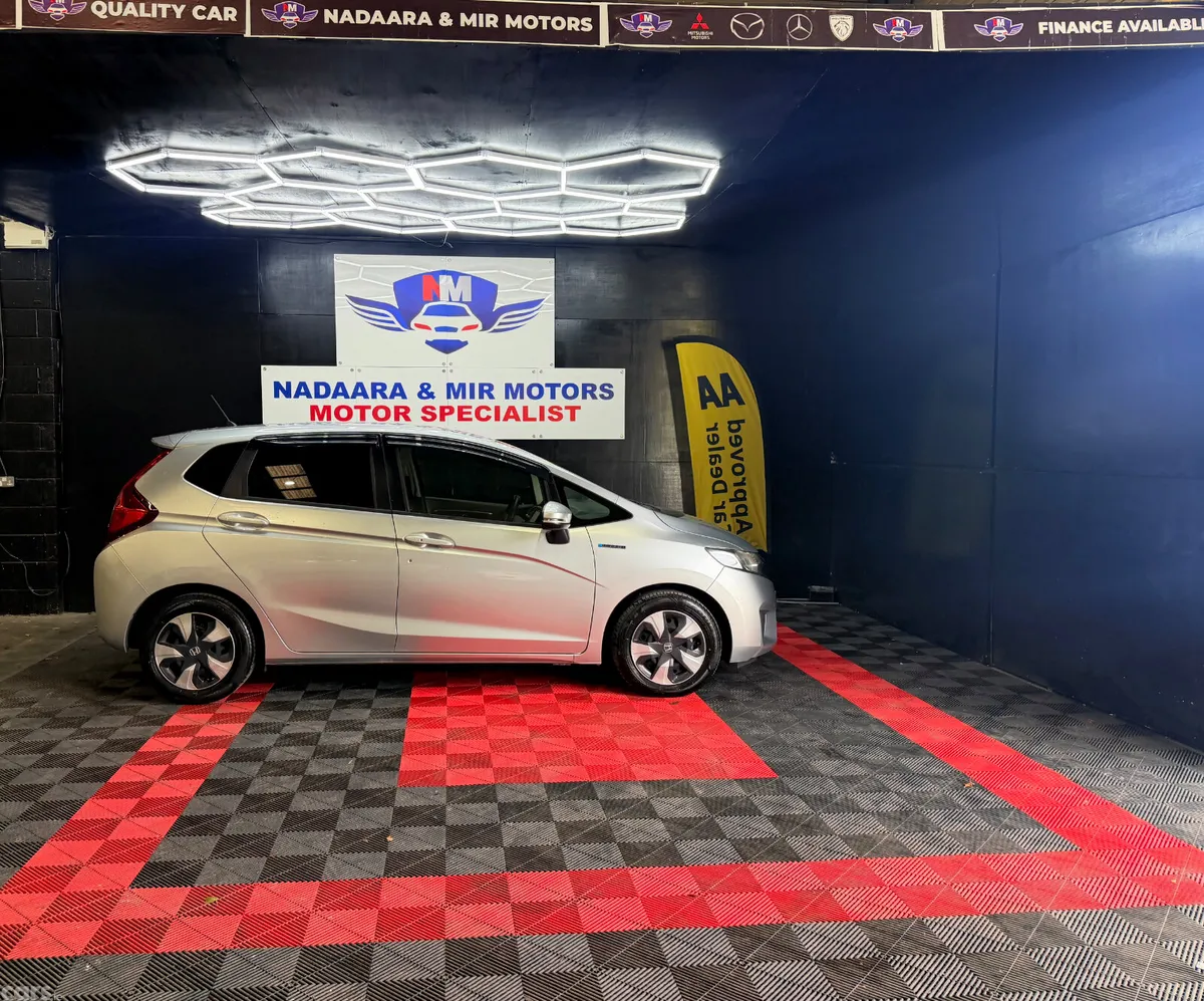 Honda Fit Hatchback, Petrol Hybrid, 2017, Silver