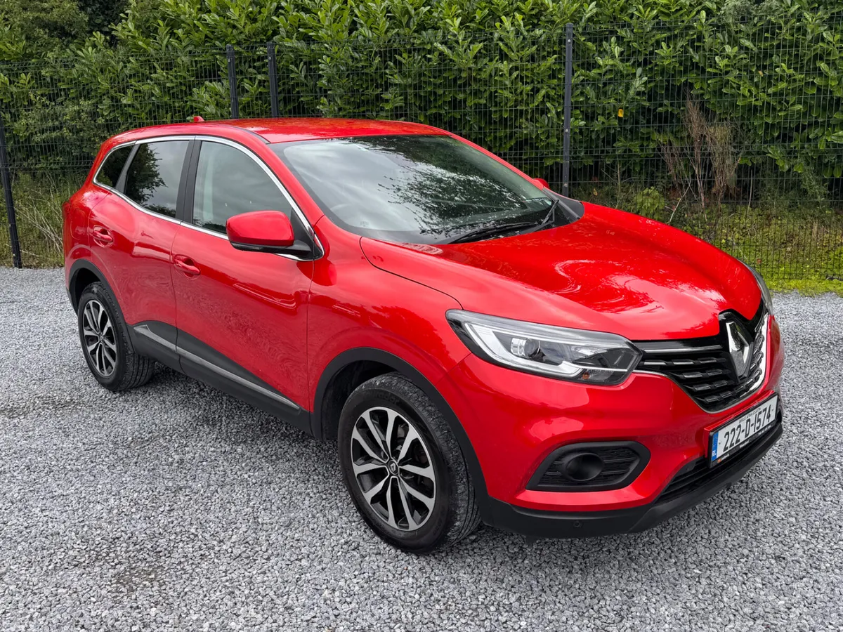 Renault Kadjar SUV, Petrol, 2022, Red
