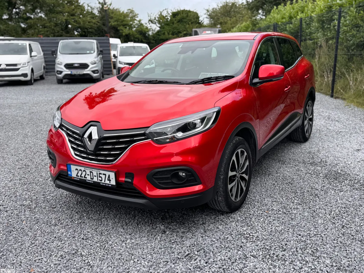 Renault Kadjar SUV, Petrol, 2022, Red