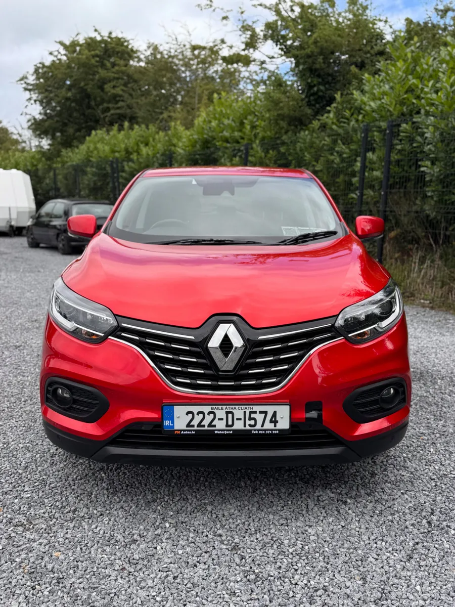 Renault Kadjar SUV, Petrol, 2022, Red