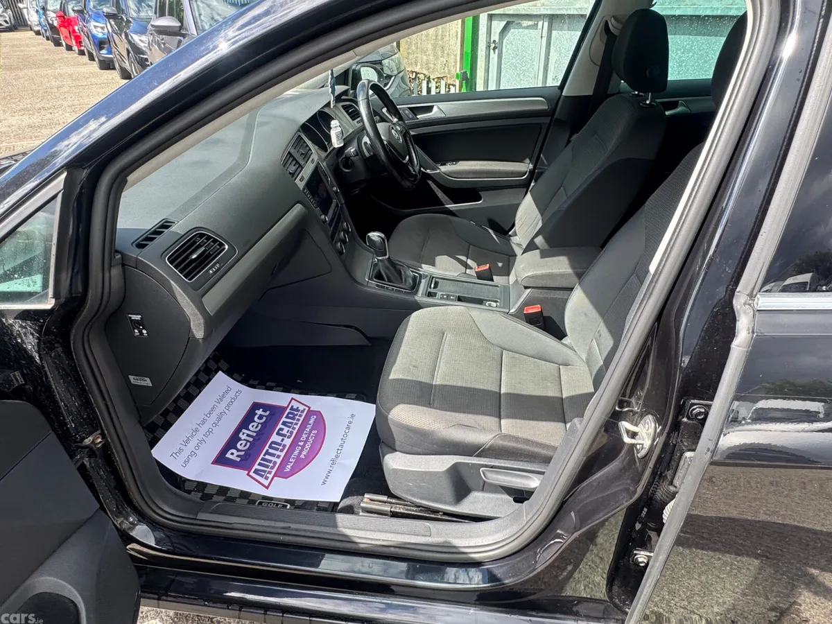 Volkswagen Golf Estate, Petrol, 2017, Black