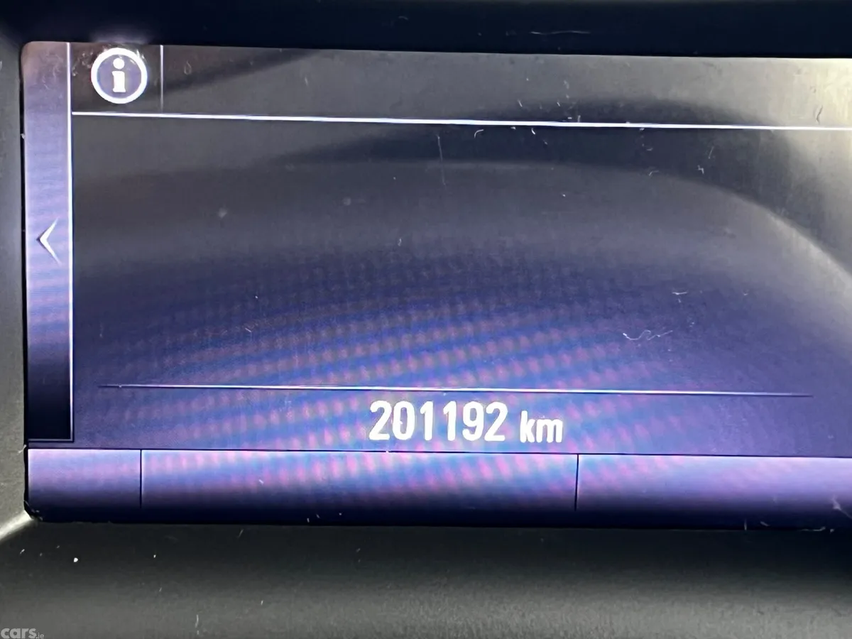 Opel Insignia Hatchback, Diesel, 2018, White