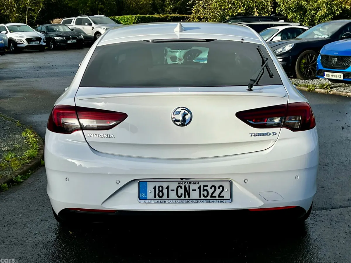 Opel Insignia Hatchback, Diesel, 2018, White