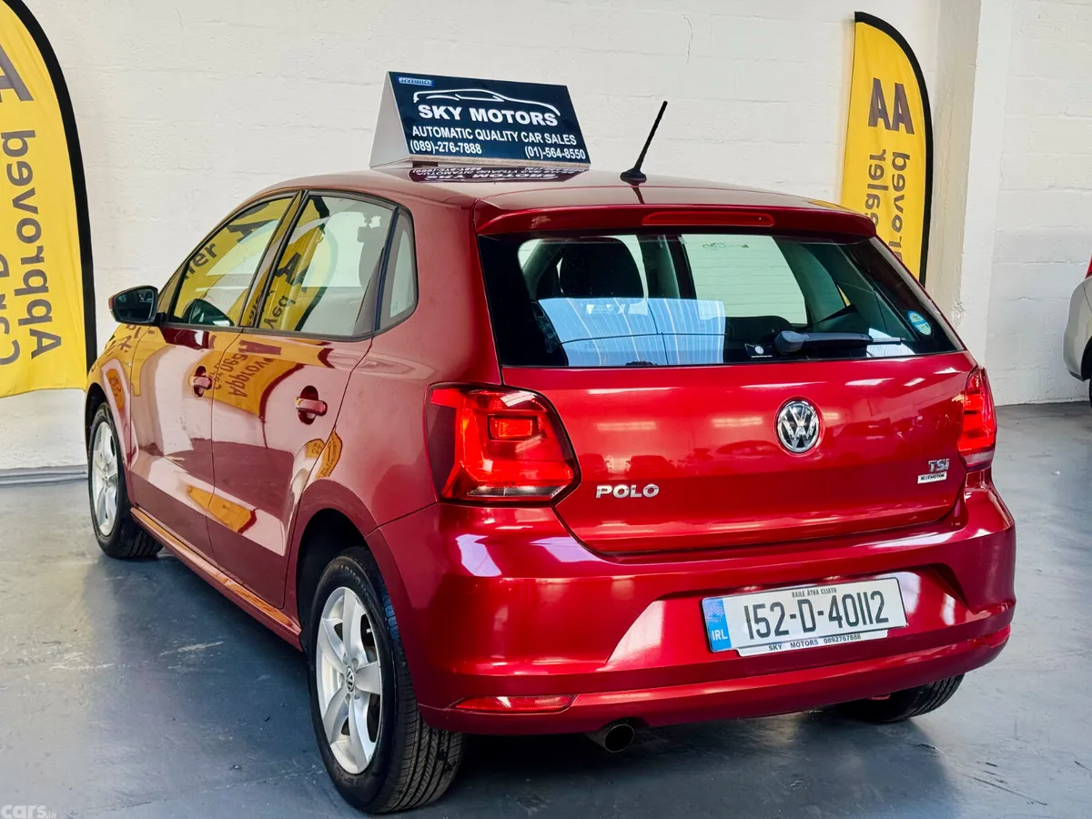 Volkswagen Polo Hatchback, Petrol, 2015, Red