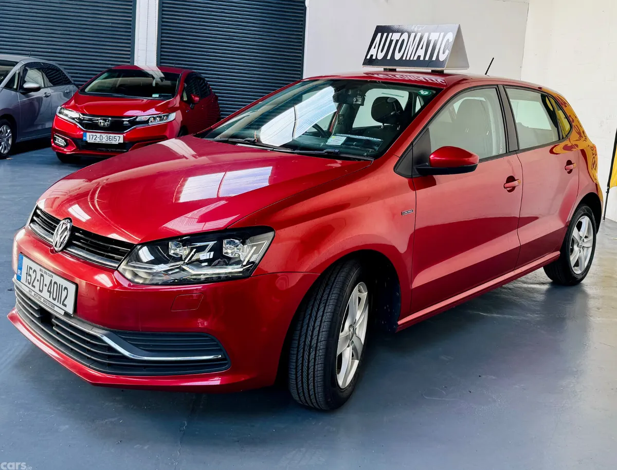 Volkswagen Polo Hatchback, Petrol, 2015, Red