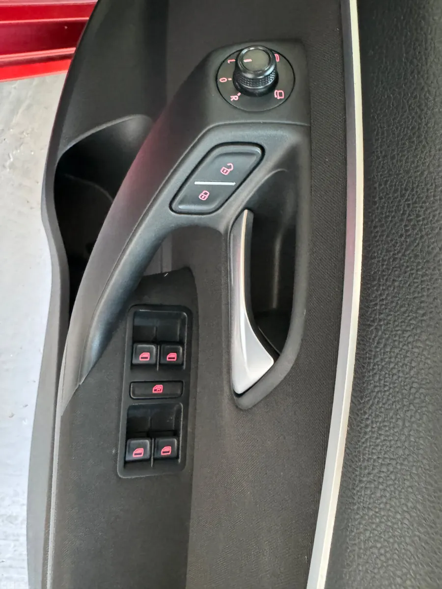 Volkswagen Polo Hatchback, Petrol, 2015, Red