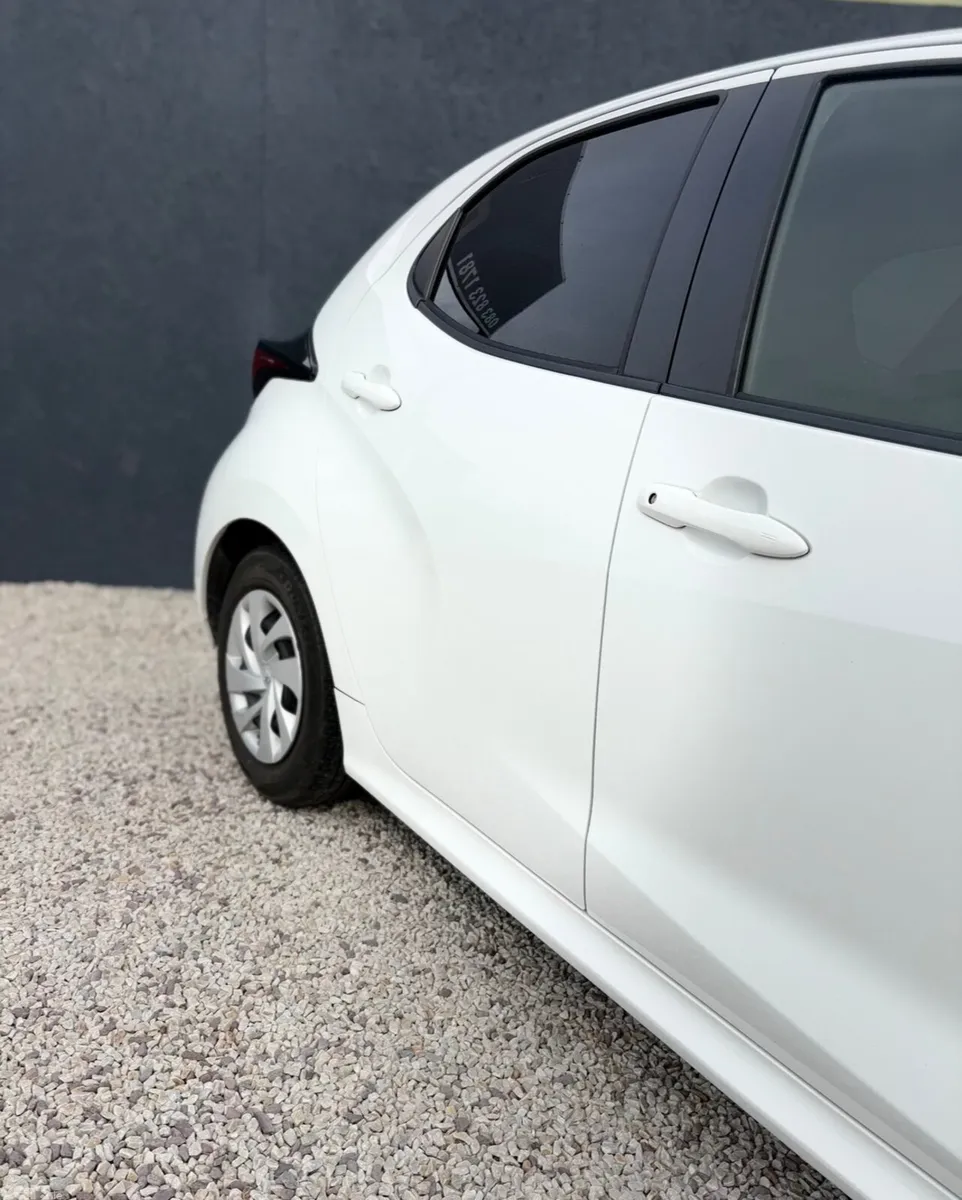 Toyota Yaris Hatchback, Petrol, 2021, White