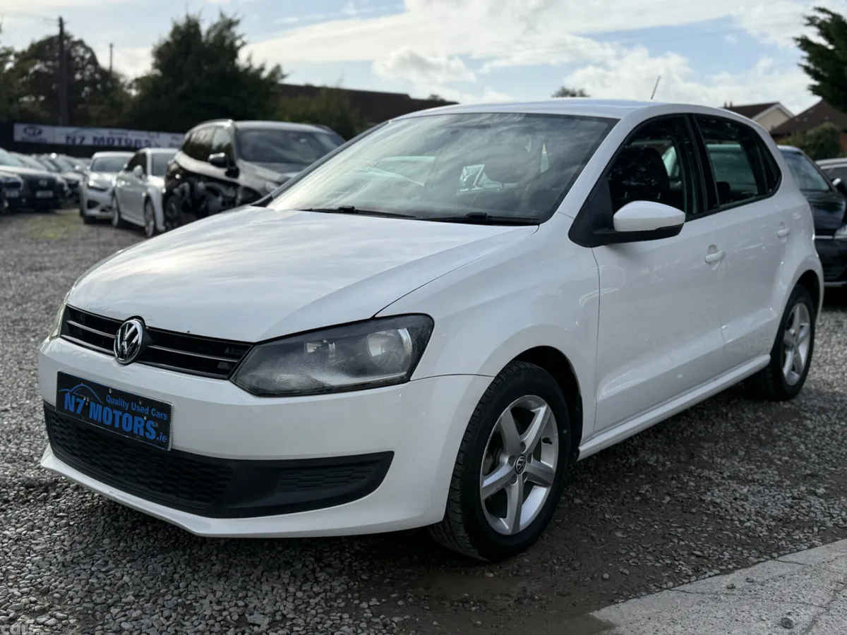 Volkswagen Polo Hatchback, Petrol, 2012, White