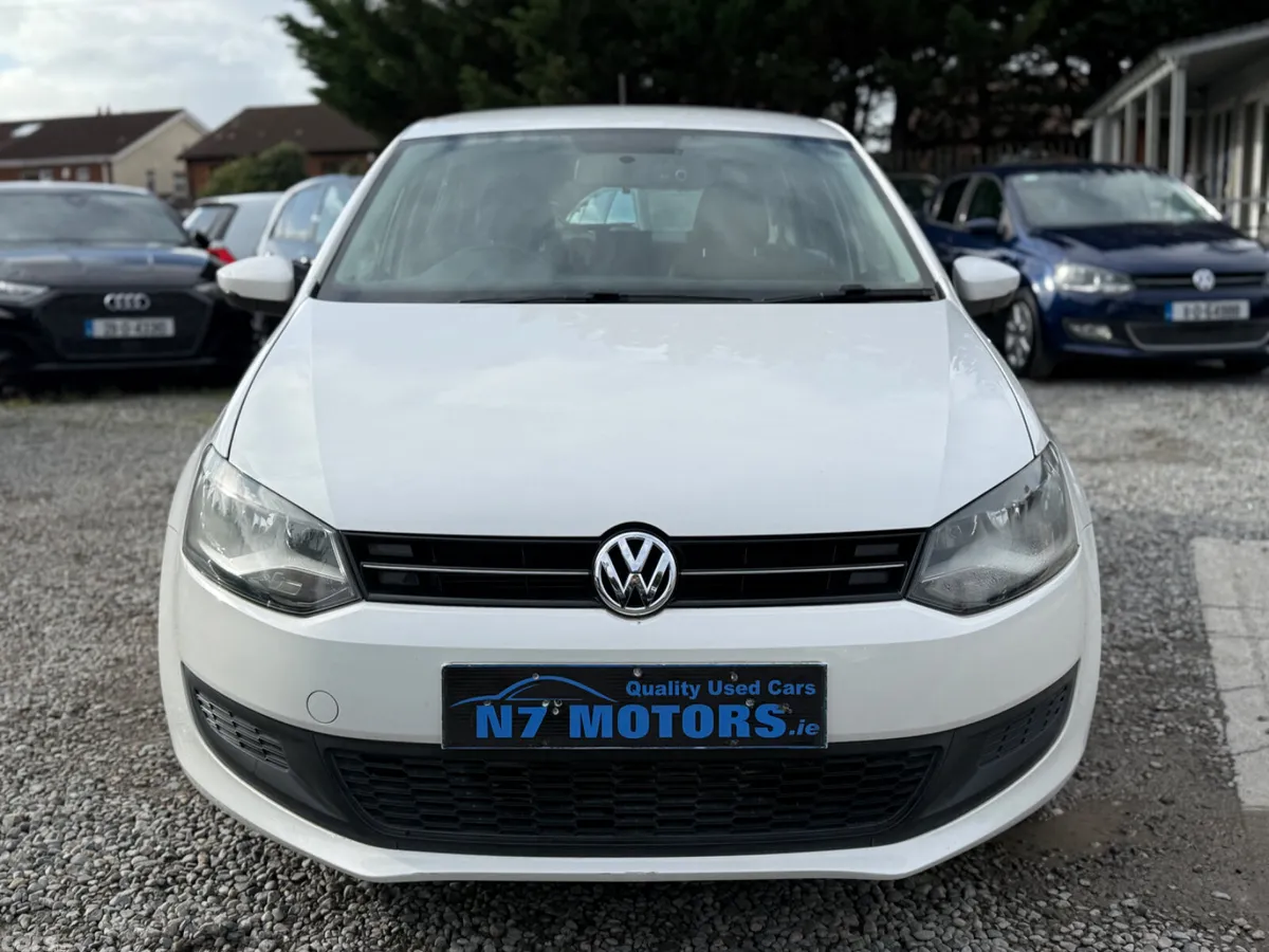 Volkswagen Polo Hatchback, Petrol, 2012, White