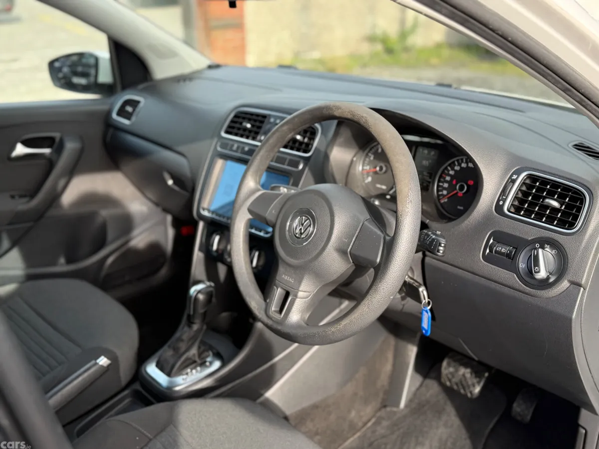 Volkswagen Polo Hatchback, Petrol, 2012, White