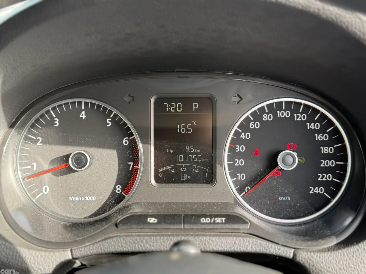Volkswagen Polo Hatchback, Petrol, 2012, White