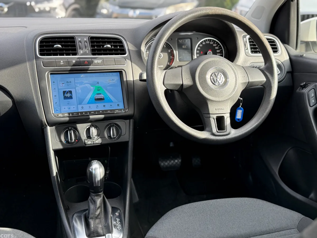 Volkswagen Polo Hatchback, Petrol, 2012, White