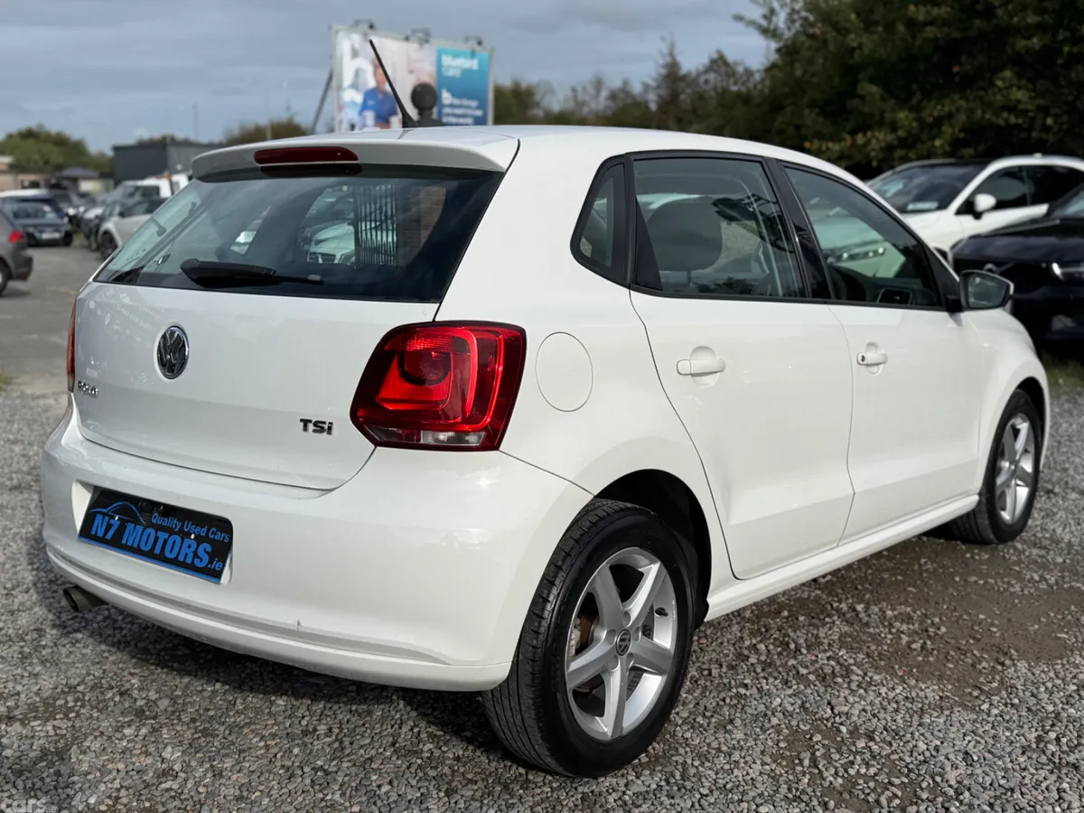 Volkswagen Polo Hatchback, Petrol, 2012, White