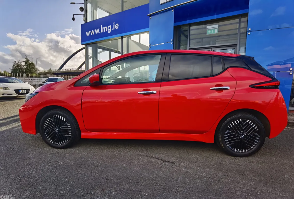 Nissan Leaf Hatchback, Electric, 2022, Red