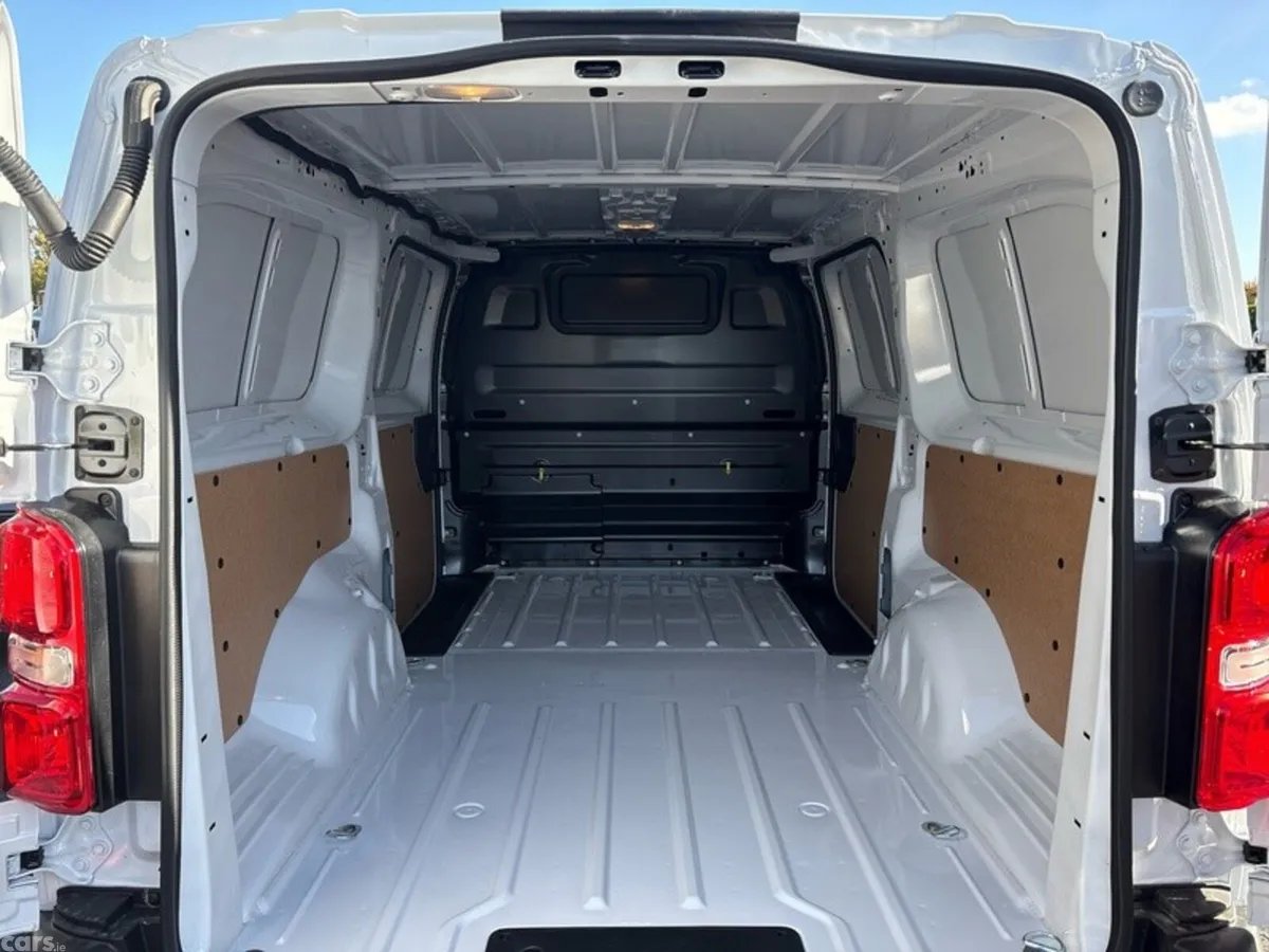 Toyota Proace Van, Electric, 2026, White