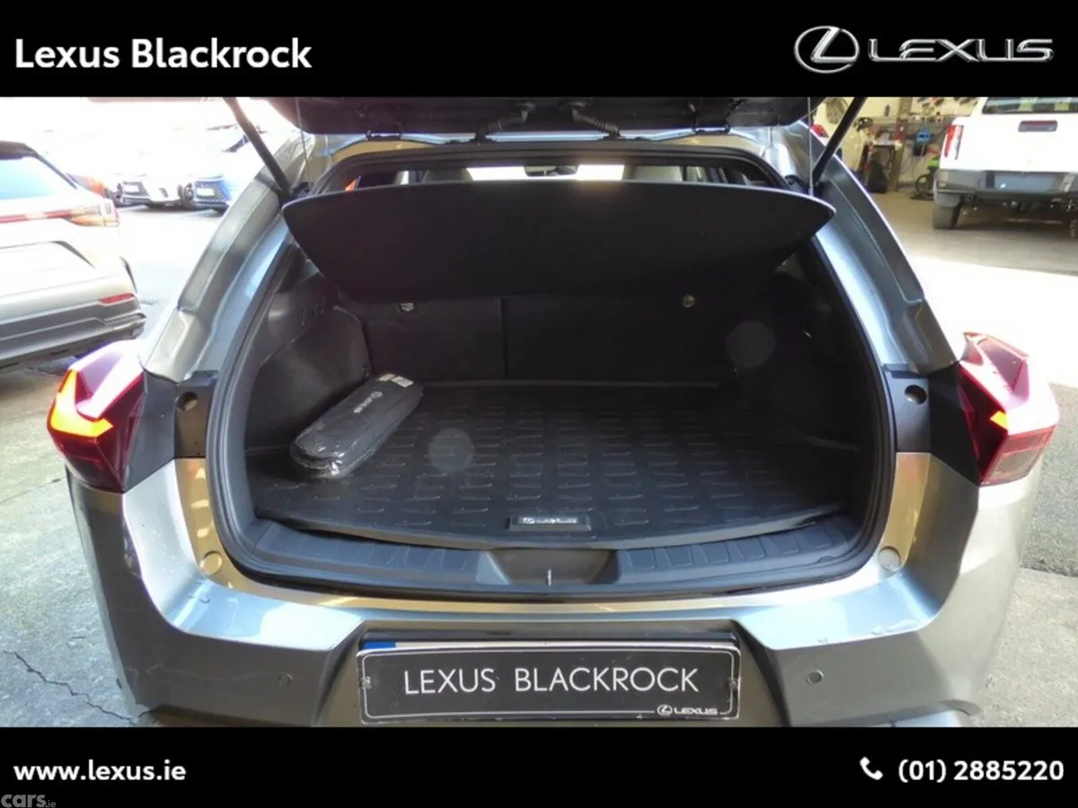 Lexus UX SUV, Petrol Hybrid, 2023, Silver