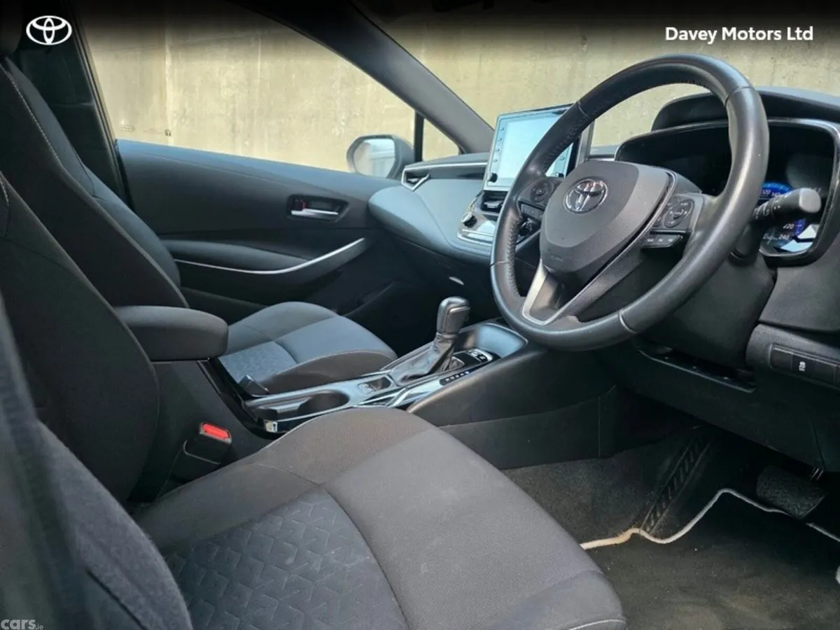 Toyota Corolla Hatchback, Petrol Hybrid, 2023, Green