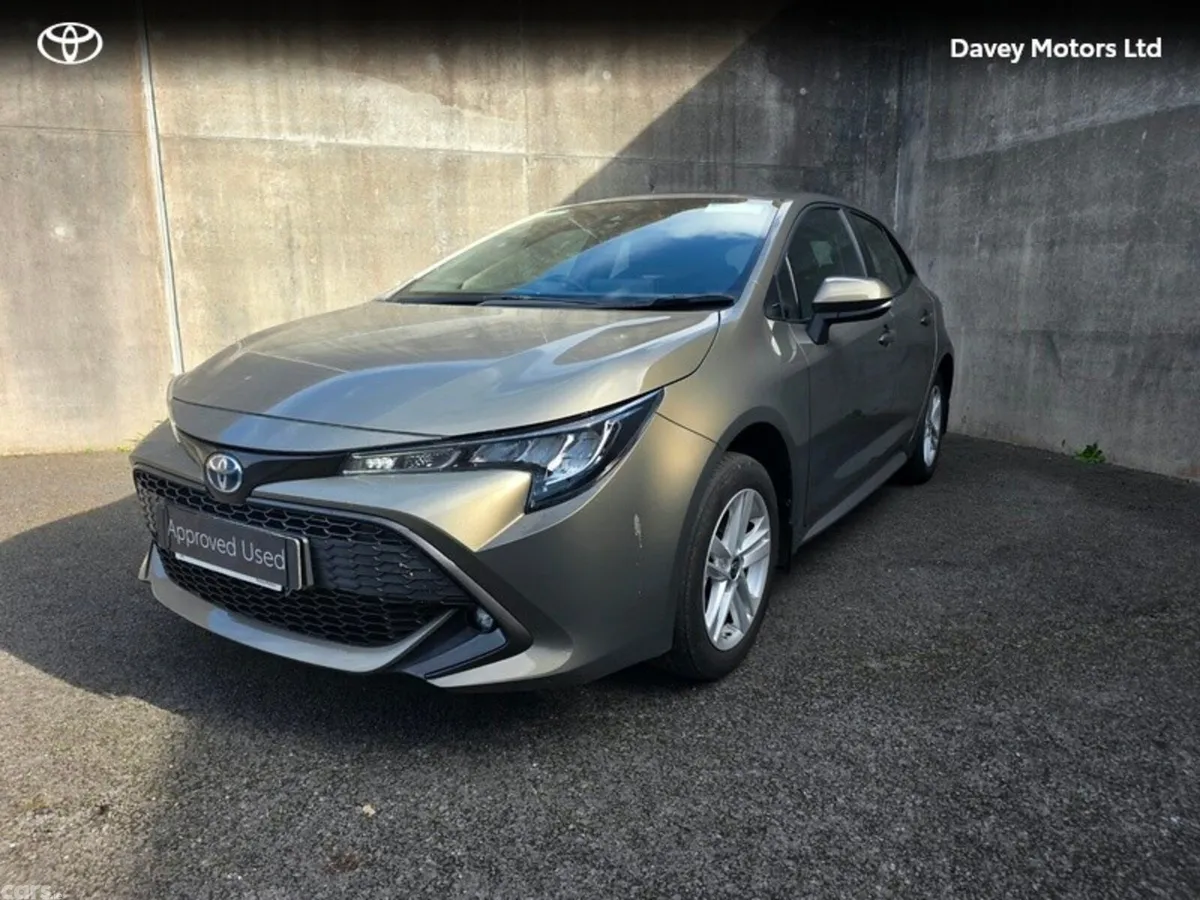 Toyota Corolla Hatchback, Petrol Hybrid, 2023, Green