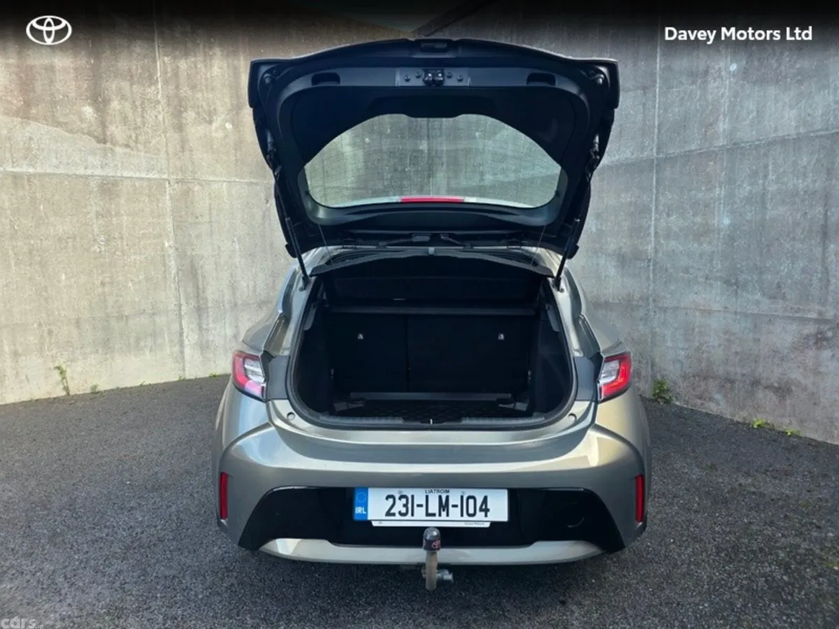 Toyota Corolla Hatchback, Petrol Hybrid, 2023, Green