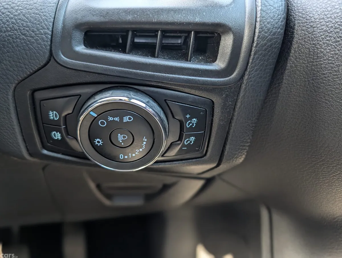 Ford Focus Hatchback, Diesel, 2014, Brown