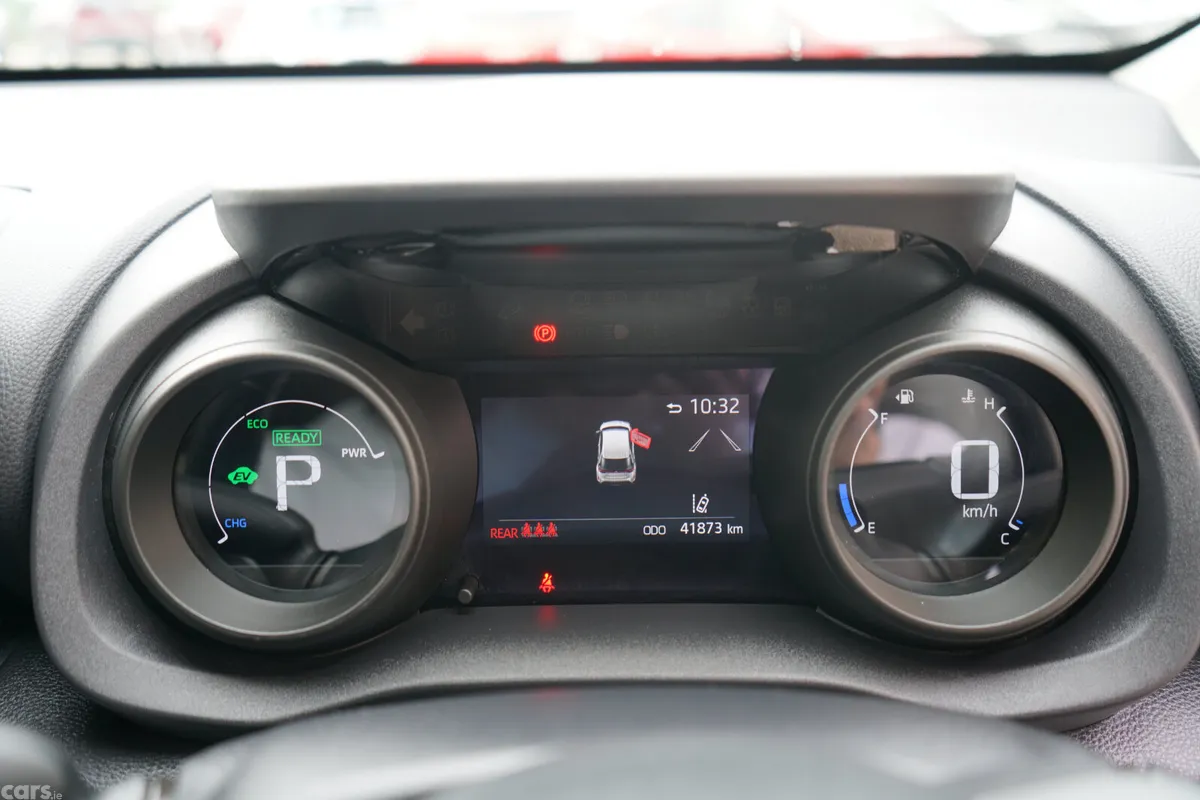 Toyota Yaris Cross SUV, Petrol Hybrid, 2021, White