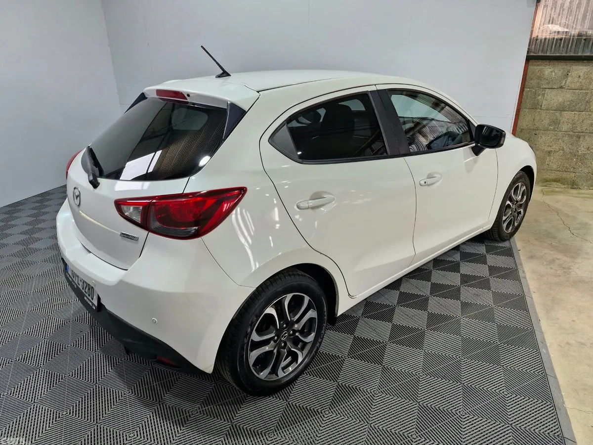 Mazda Mazda2 Hatchback, Petrol, 2015, White