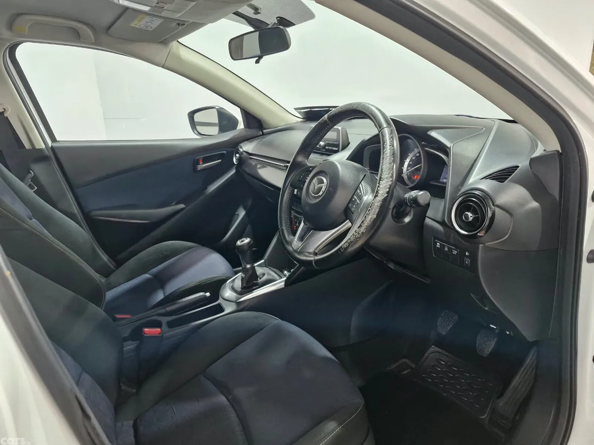 Mazda Mazda2 Hatchback, Petrol, 2015, White