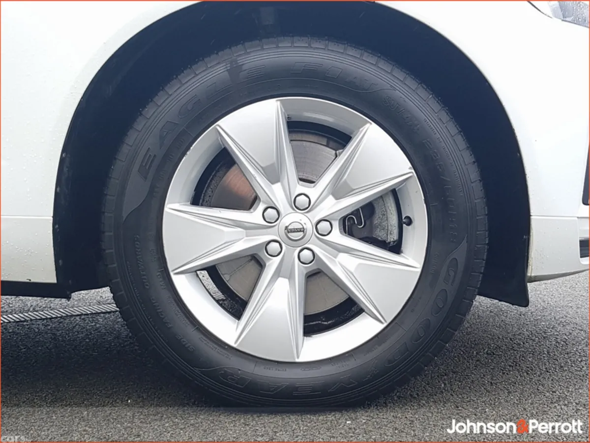 Volvo XC60 SUV, Diesel, 2022, White