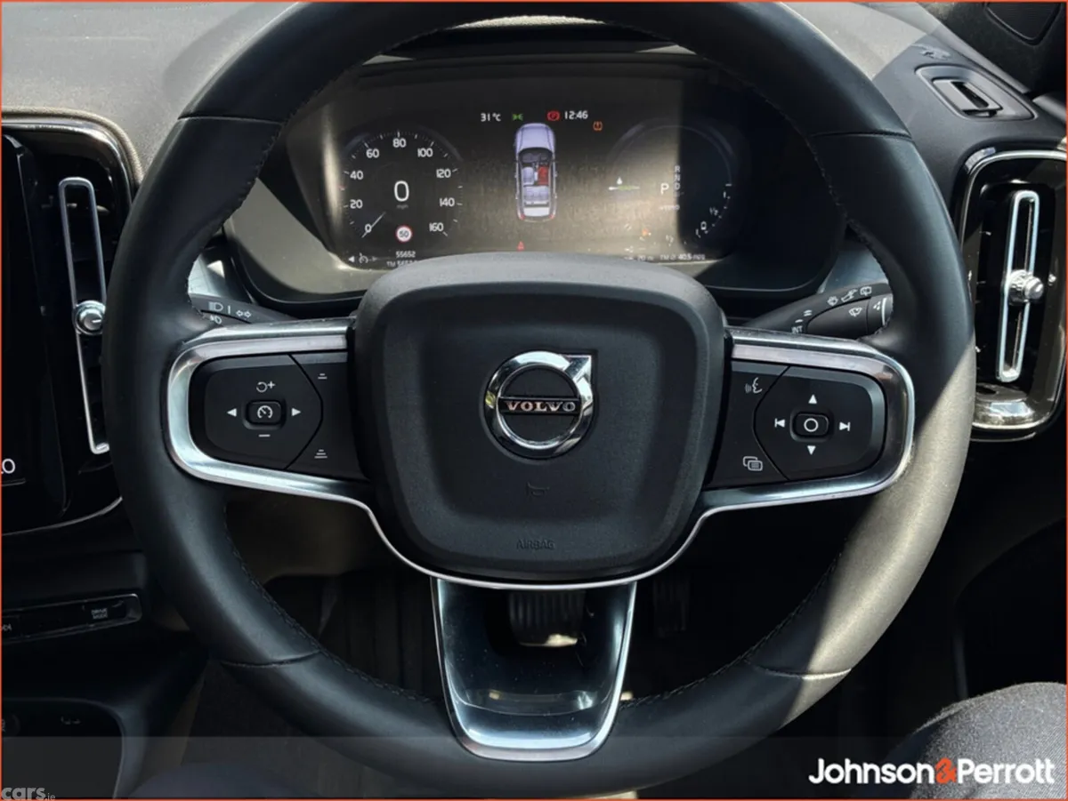 Volvo XC40 SUV, Petrol Plug-in Hybrid, 2023, White