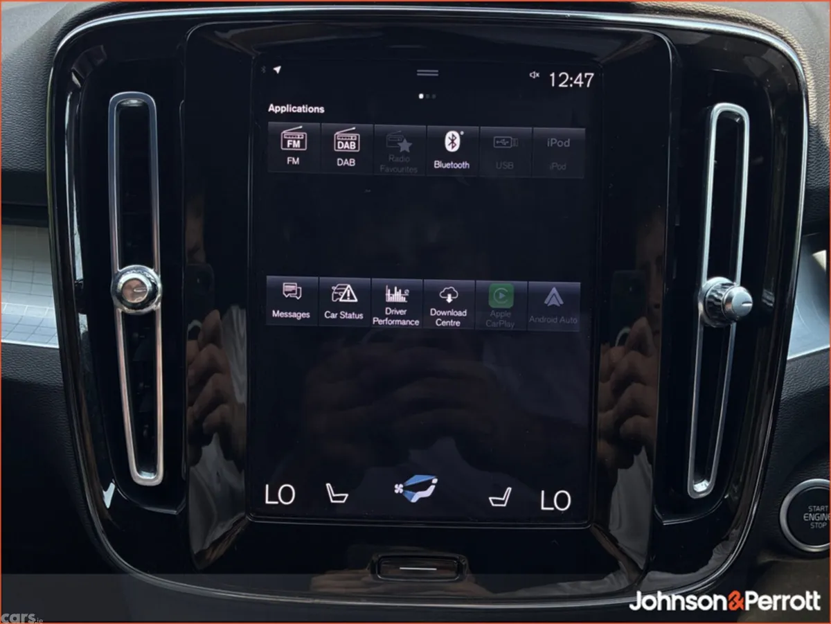 Volvo XC40 SUV, Petrol Plug-in Hybrid, 2023, White