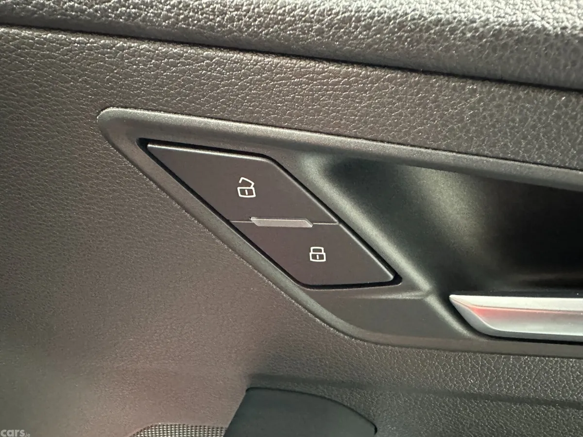 Audi Q2 SUV, Petrol, 2019, Red