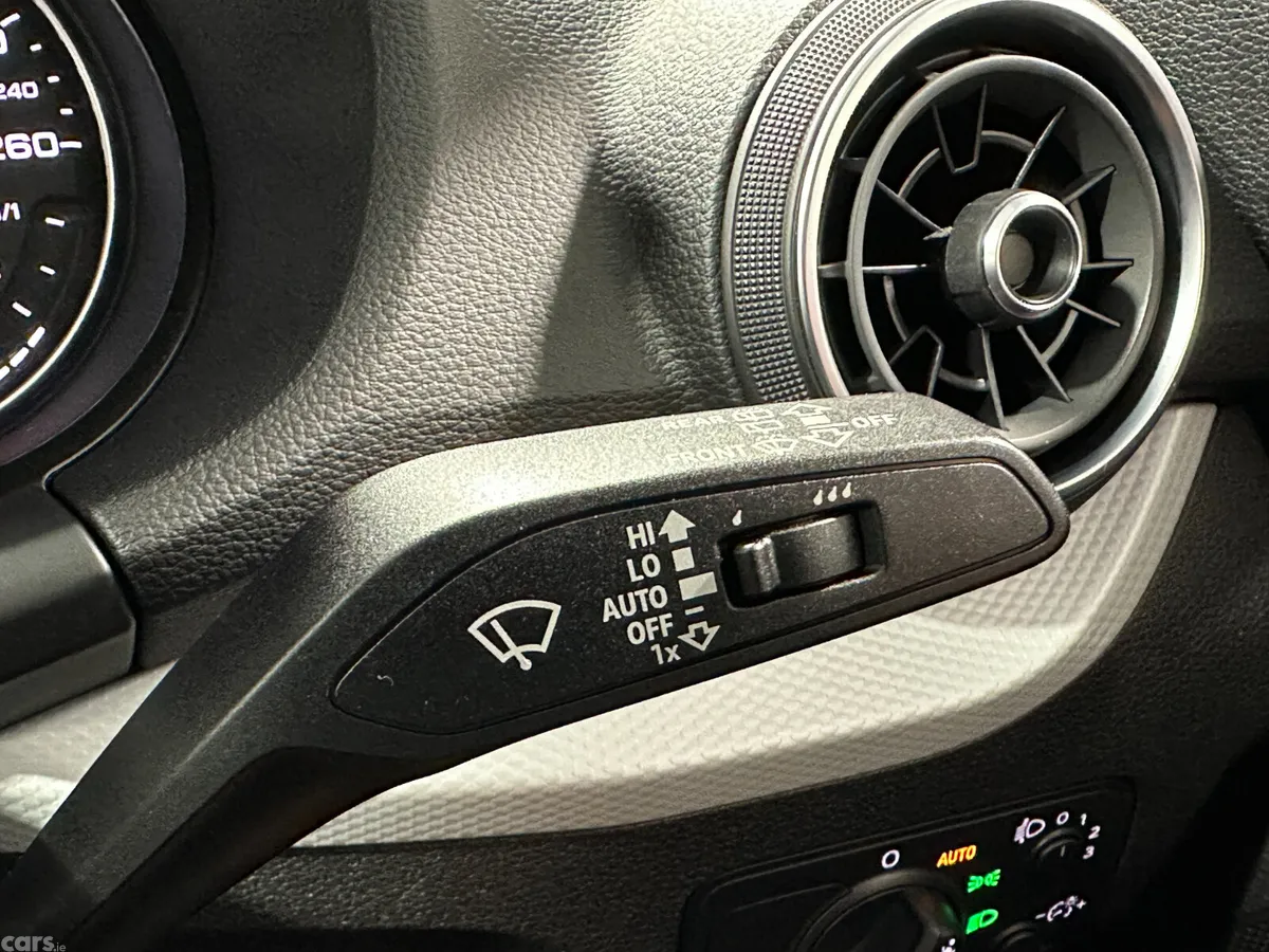 Audi Q2 SUV, Petrol, 2019, Red