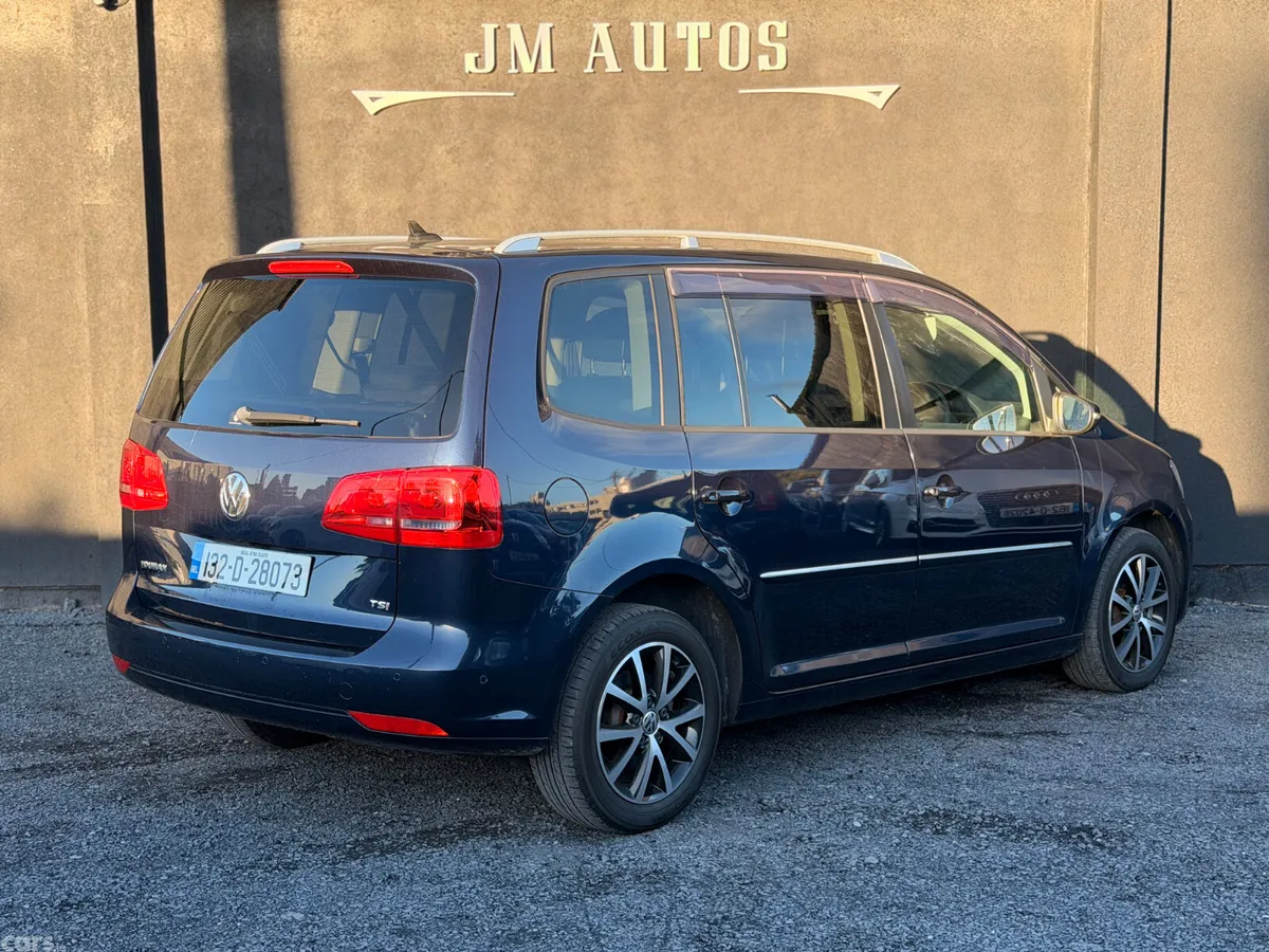 Volkswagen Touran MPV, Petrol, 2013, Blue
