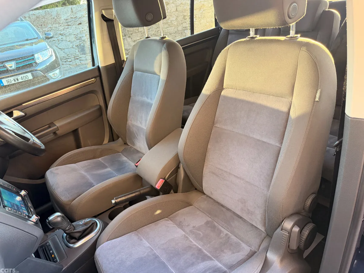 Volkswagen Touran MPV, Petrol, 2013, Blue