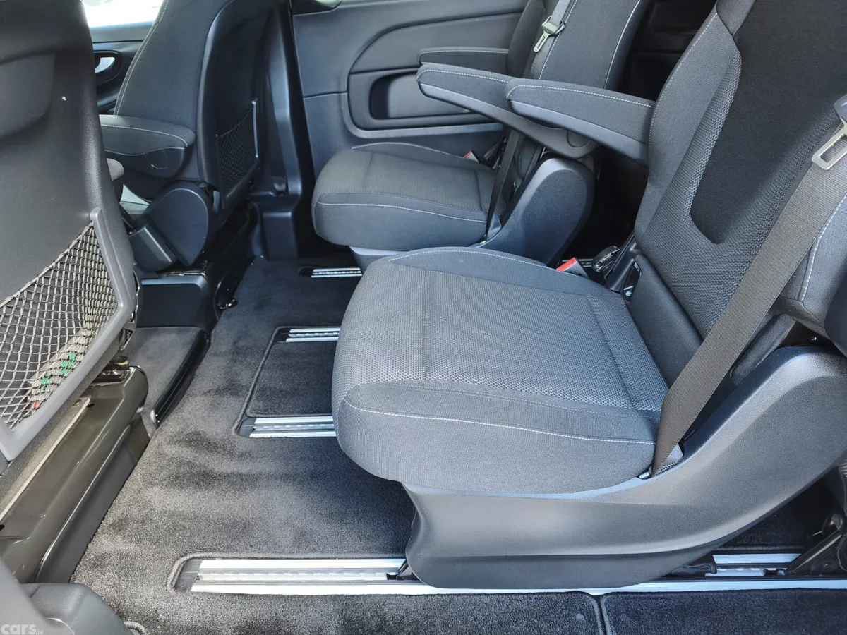 Mercedes-Benz V-Class MPV, Diesel, 2016, White