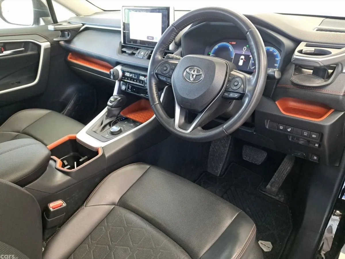 Toyota RAV4 SUV, Petrol Hybrid, 2023, Black