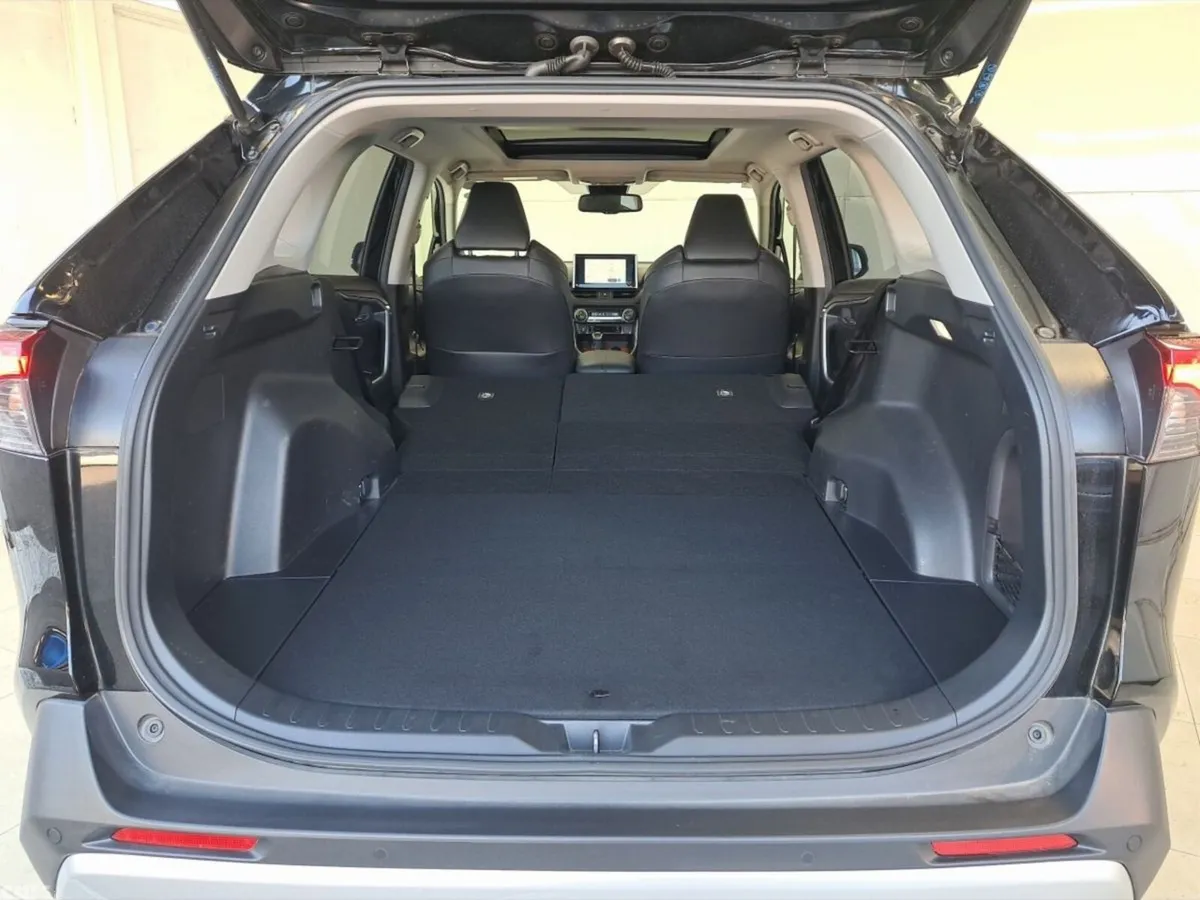 Toyota RAV4 SUV, Petrol Hybrid, 2023, Black