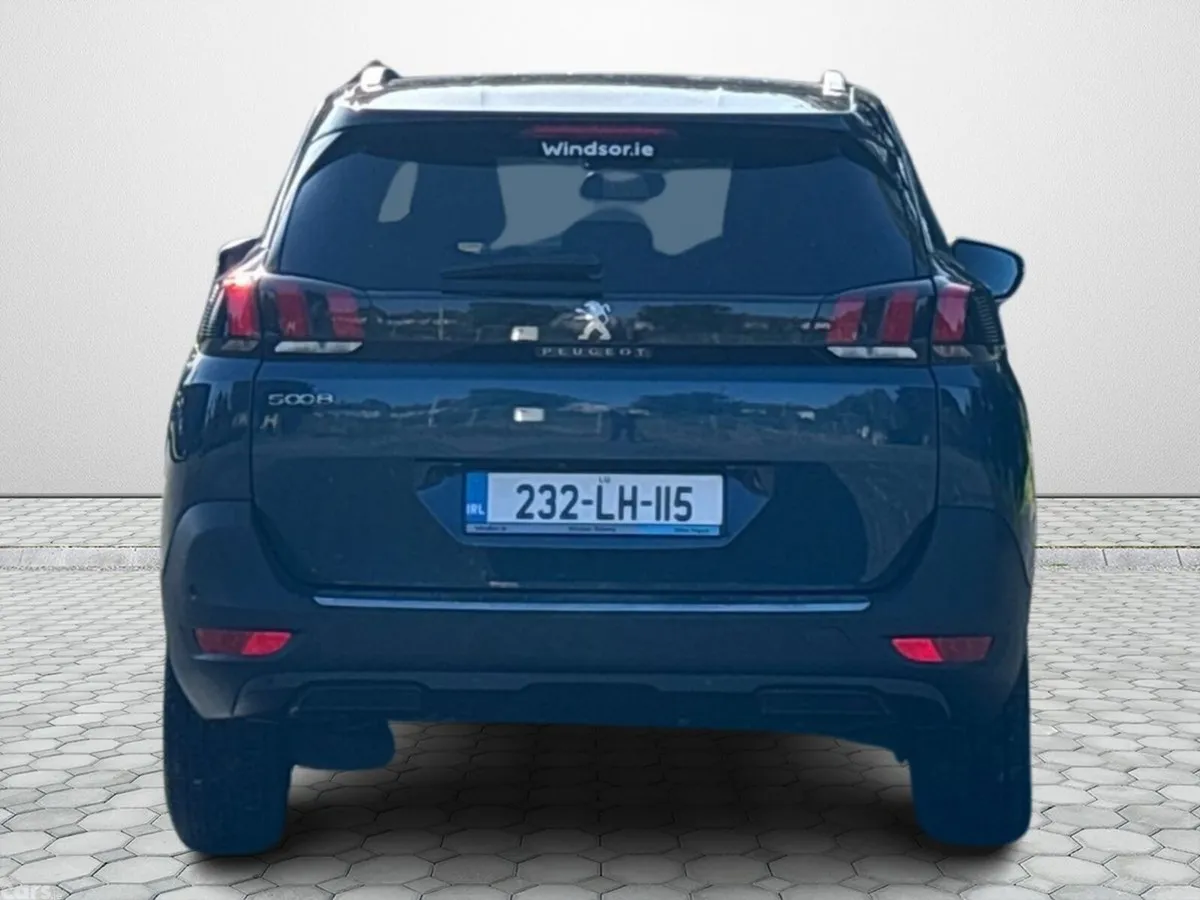 Peugeot 5008 MPV, Diesel, 2023, Blue