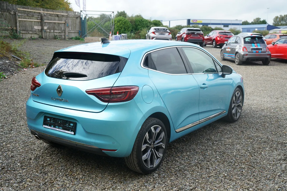 Renault Clio Hatchback, Petrol, 2021, Blue
