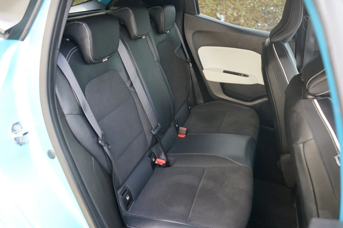 Renault Clio Hatchback, Petrol, 2021, Blue